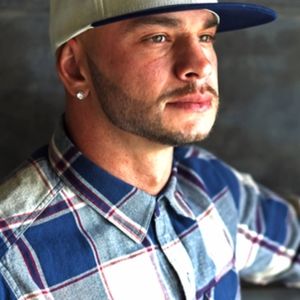 Meet your Posher, Aaron